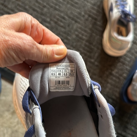 Brooks Adrenaline GTS 22, Narrow 2A - Picture 6 of 8